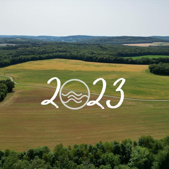 2️⃣0️⃣2️⃣3️⃣
Belle et heureuse année à tous nos chers campeurs ! 
#2023season #valdebonnal #campingvaldebonnal #franchecomte